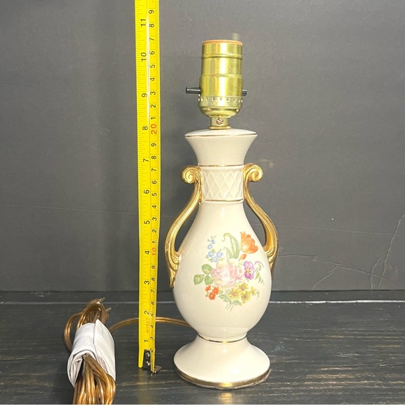 Vintage Victorian Style  Porcelain Accent Lamp w/ Gold Accent Flower Bouquet 8” - Picture 7 of 9